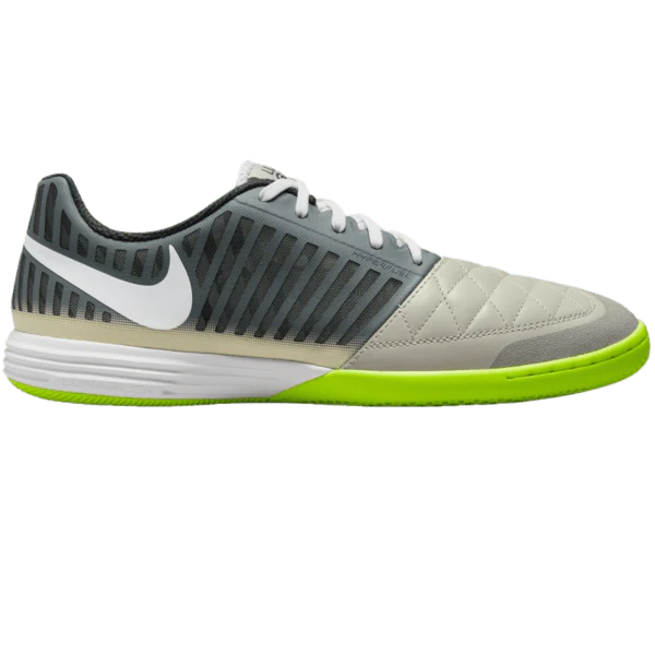 Nike gato deals indoor shoes