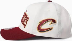 Mitchell & Ness - Cleveland Cavaliers Flexfit Arch Team Name Snapback